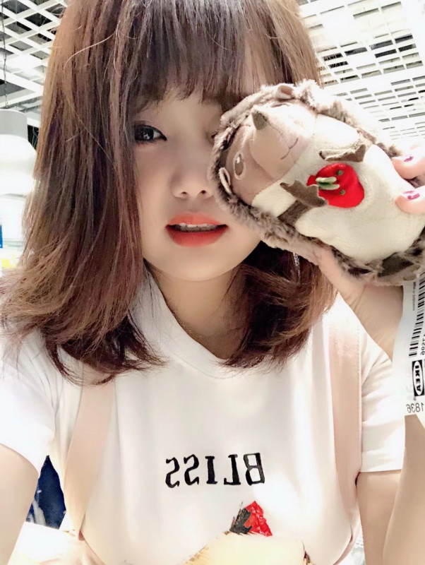 可爱 丰满